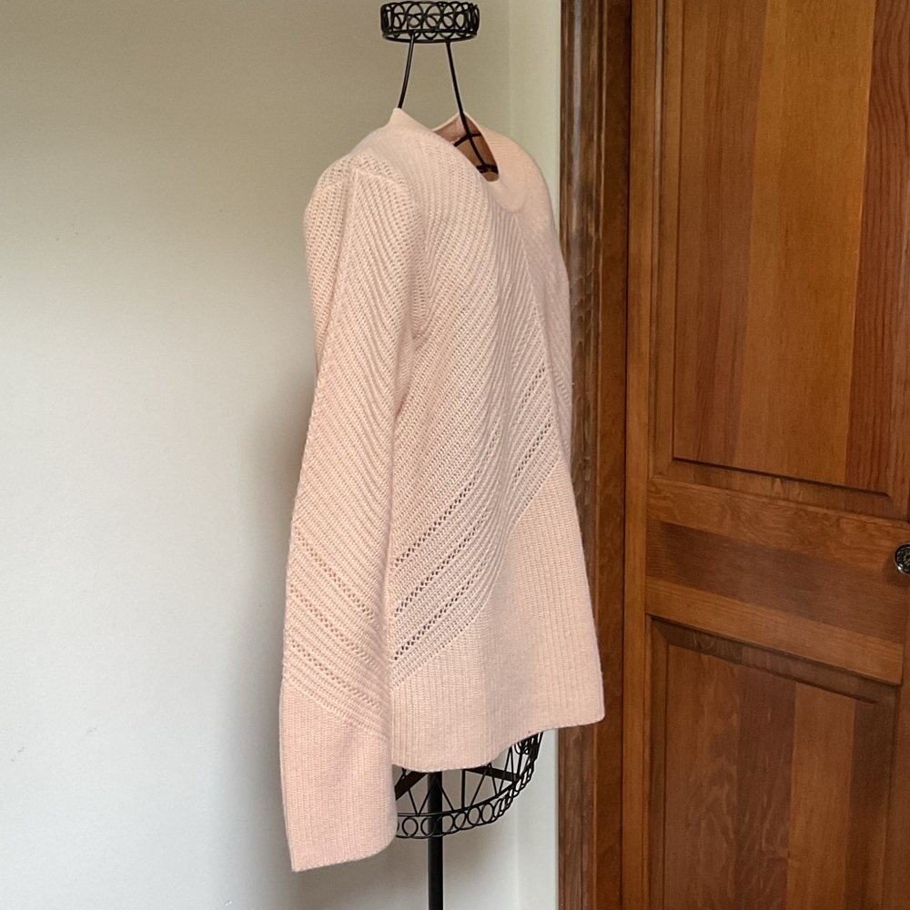 Club Monaco open cuff peach cashmere sweater, size small - Picture 3 of 6